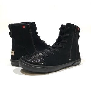 UGG ⭐️ Heart high top glitter sneaker